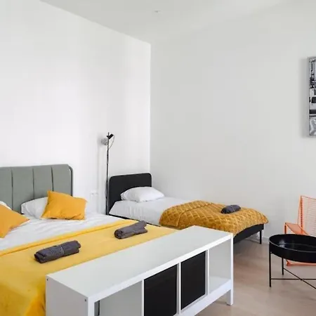 Close-chic - Great Location - 3 Bedrooms - Narutowicza Łódź